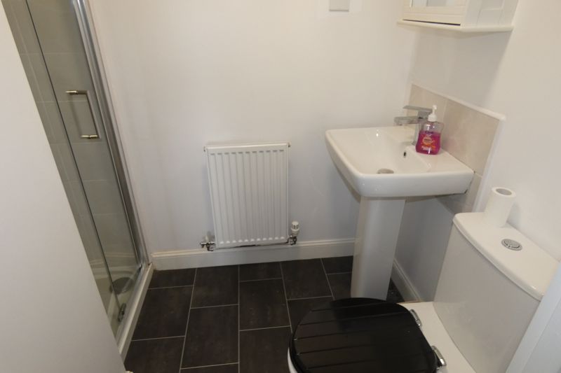 En-Suite- click for photo gallery